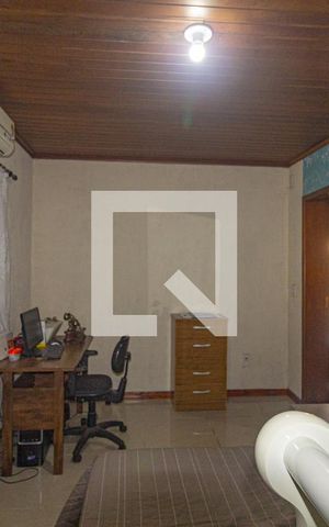 Casa à venda com 350m², 5 quartos e 5 vagas Casa à venda com 350m², 5 quartos e 5 vagasSuíte 2
