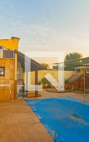 Casa à venda com 350m², 5 quartos e 5 vagas Casa à venda com 350m², 5 quartos e 5 vagasPiscina