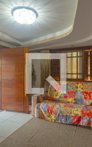 Casa à venda com 350m², 5 quartos e 5 vagas Casa à venda com 350m², 5 quartos e 5 vagasSala