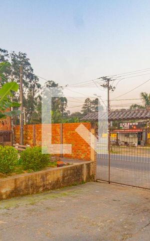 Casa à venda com 350m², 5 quartos e 5 vagas Casa à venda com 350m², 5 quartos e 5 vagasJardim