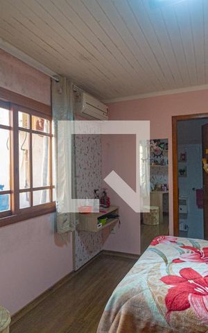Casa à venda com 350m², 5 quartos e 5 vagas Casa à venda com 350m², 5 quartos e 5 vagasSuíte 4
