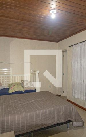 Casa à venda com 350m², 5 quartos e 5 vagas Casa à venda com 350m², 5 quartos e 5 vagasSuíte 2