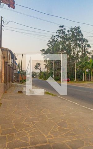 Casa à venda com 350m², 5 quartos e 5 vagas Casa à venda com 350m², 5 quartos e 5 vagasVista da Rua