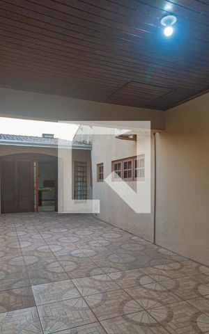Casa à venda com 350m², 5 quartos e 5 vagas Casa à venda com 350m², 5 quartos e 5 vagasGaragem