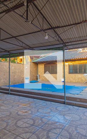 Casa à venda com 350m², 5 quartos e 5 vagas Casa à venda com 350m², 5 quartos e 5 vagasquintal/piscina