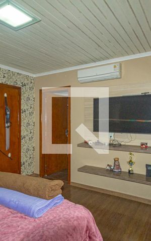 Casa à venda com 350m², 5 quartos e 5 vagas Casa à venda com 350m², 5 quartos e 5 vagasSuíte 5