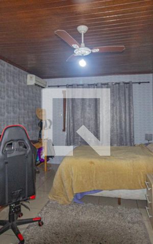 Casa à venda com 350m², 5 quartos e 5 vagas Casa à venda com 350m², 5 quartos e 5 vagasSuíte 3