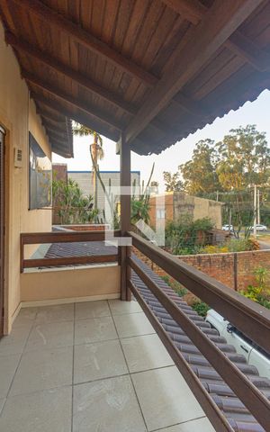 Casa à venda com 350m², 5 quartos e 5 vagas Casa à venda com 350m², 5 quartos e 5 vagasSacada da Suíte 5