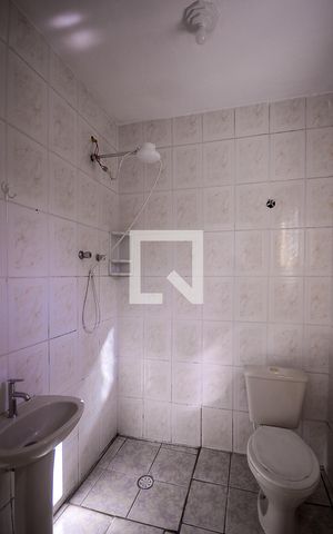 Casa para alugar com 120m², 2 quartos e sem vaga Casa para alugar com 120m², 2 quartos e sem vagaBanheiro da Suite