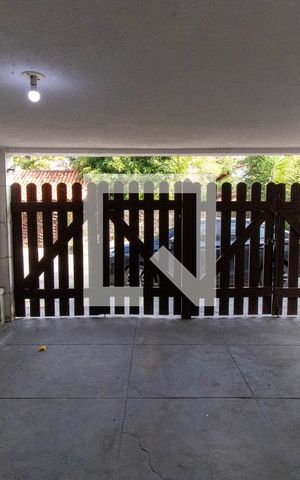Casa de condomínio à venda com 226m², 4 quartos e 2 vagas Casa de condomínio à venda com 226m², 4 quartos e 2 vagasÁrea Externa