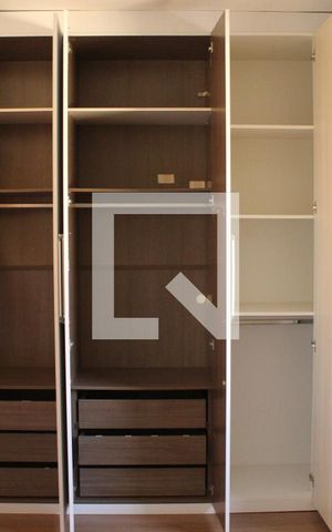 Casa de condomínio para alugar com 130m², 3 quartos e 2 vagasCloset Quarto