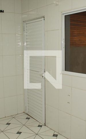 Casa de condomínio para alugar com 130m², 3 quartos e 2 vagasCozinha