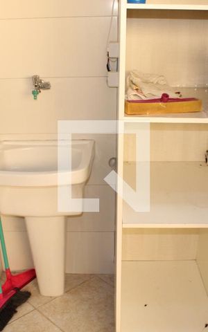 Casa de condomínio para alugar com 130m², 3 quartos e 2 vagasLavanderia