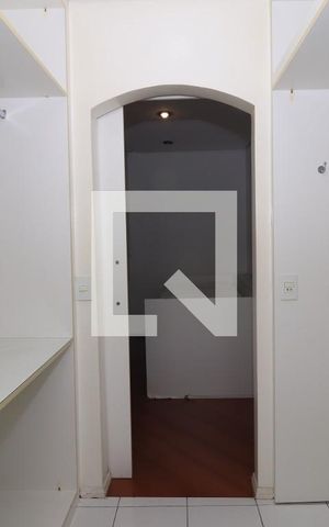 Casa à venda com 300m², 3 quartos e 3 vagasCloset