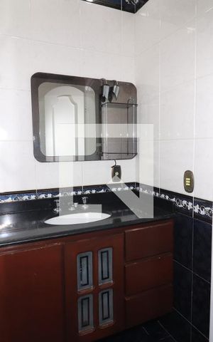 Casa à venda com 300m², 3 quartos e 3 vagasBanheiro da Suíte
