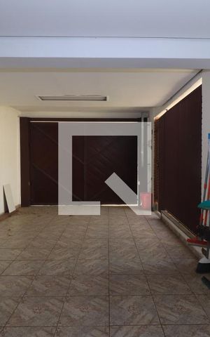 Casa à venda com 300m², 3 quartos e 3 vagasGaragem