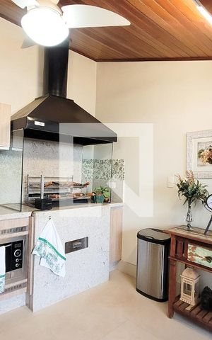 Apartamento à venda com 280m², 3 quartos e 2 vagas Apartamento à venda com 280m², 3 quartos e 2 vagasÁrea privativa