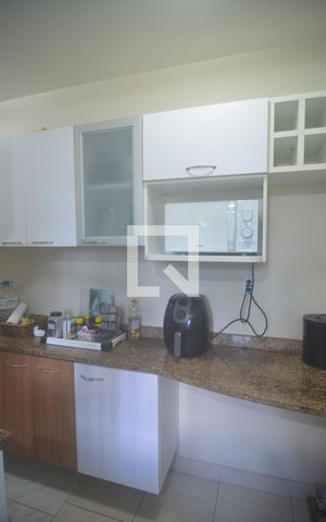Apartamento à venda com 70m², 2 quartos e 1 vagaCozinha 