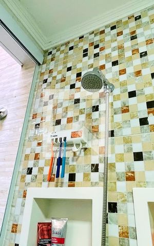 Casa à venda com 203m², 2 quartos e 2 vagasBanheiro da Suíte 2