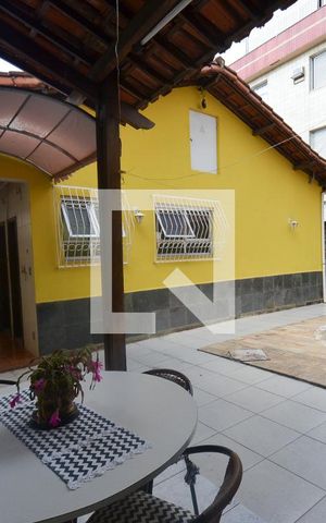 Casa à venda com 264m², 4 quartos e 3 vagas Casa à venda com 264m², 4 quartos e 3 vagasArea externa