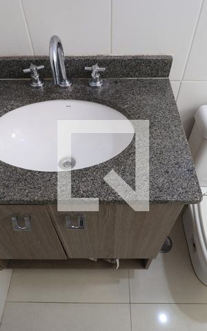 Apartamento à venda com 74m², 2 quartos e 1 vagaBanheiro da Suíte