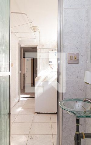 Apartamento à venda com 78m², 2 quartos e 1 vaga Apartamento à venda com 78m², 2 quartos e 1 vagaBanheiro de serviço