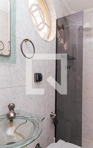 Apartamento à venda com 78m², 2 quartos e 1 vaga Apartamento à venda com 78m², 2 quartos e 1 vagaBanheiro de serviço