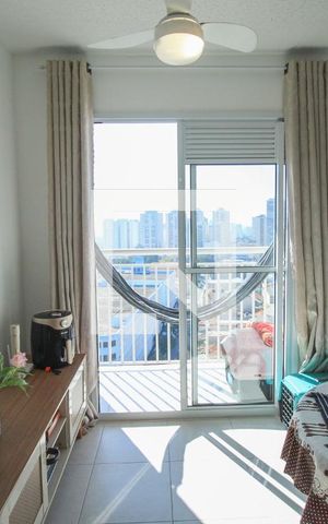 Apartamento à venda com 28m², 1 quarto e sem vaga Apartamento à venda com 28m², 1 quarto e sem vagaSala