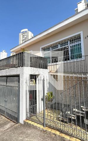 Casa à venda com 114m², 3 quartos e 2 vagasFachada