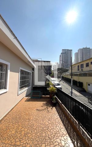 Casa à venda com 114m², 3 quartos e 2 vagasÁrea externa