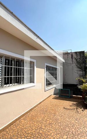 Casa à venda com 114m², 3 quartos e 2 vagasÁrea externa