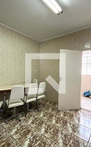 Casa à venda com 114m², 3 quartos e 2 vagasCozinha 