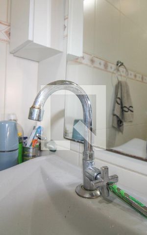 Casa à venda com 240m², 3 quartos e 2 vagasBanheiro 1