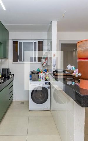 Apartamento à venda com 100m², 2 quartos e 3 vagas Apartamento à venda com 100m², 2 quartos e 3 vagasCozinha