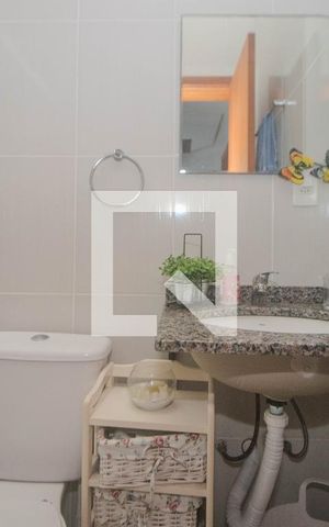 Casa à venda com 115m², 3 quartos e 3 vagas Casa à venda com 115m², 3 quartos e 3 vagasBanheiro Social