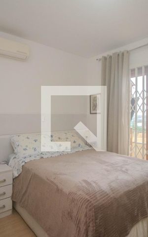 Casa à venda com 115m², 3 quartos e 3 vagas Casa à venda com 115m², 3 quartos e 3 vagasSuíte