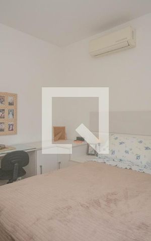 Casa à venda com 115m², 3 quartos e 3 vagas Casa à venda com 115m², 3 quartos e 3 vagasSuíte