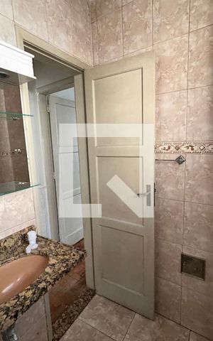 Apartamento à venda com 67m², 2 quartos e sem vagaBanheiro