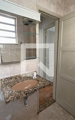 Apartamento à venda com 67m², 2 quartos e sem vagaBanheiro