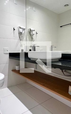Studio para alugar com 26m², 1 quarto e sem vaga Studio para alugar com 26m², 1 quarto e sem vagaBanheiro