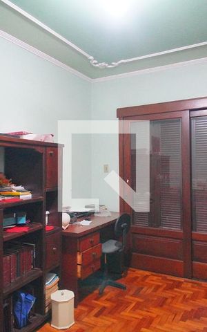 Casa à venda com 450m², 4 quartos e 5 vagas Casa à venda com 450m², 4 quartos e 5 vagasSuíte 1