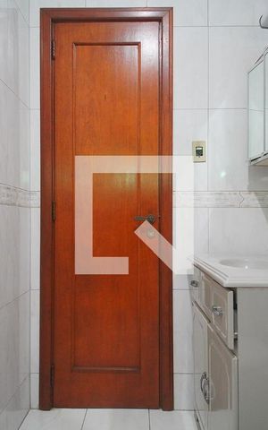 Casa à venda com 450m², 4 quartos e 5 vagas Casa à venda com 450m², 4 quartos e 5 vagasBanheiro da Suíte 1
