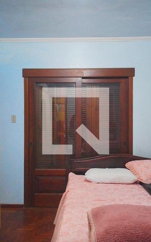 Casa à venda com 450m², 4 quartos e 5 vagas Casa à venda com 450m², 4 quartos e 5 vagasSuíte 4