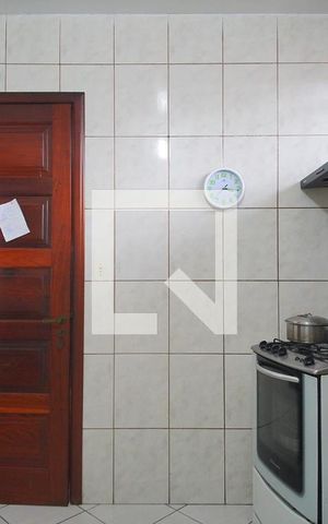 Casa à venda com 450m², 4 quartos e 5 vagas Casa à venda com 450m², 4 quartos e 5 vagasCozinha