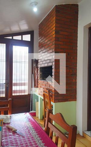 Casa à venda com 450m², 4 quartos e 5 vagas Casa à venda com 450m², 4 quartos e 5 vagasÁrea gourmet