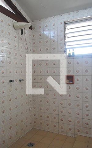Casa à venda com 450m², 4 quartos e 5 vagas Casa à venda com 450m², 4 quartos e 5 vagasBanheiro da Suíte 3