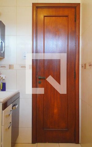 Casa à venda com 450m², 4 quartos e 5 vagas Casa à venda com 450m², 4 quartos e 5 vagasBanheiro Social
