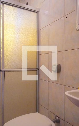 Casa à venda com 416m², 4 quartos e 2 vagas Casa à venda com 416m², 4 quartos e 2 vagasBanheiro 2