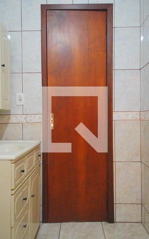 Casa à venda com 416m², 4 quartos e 2 vagas Casa à venda com 416m², 4 quartos e 2 vagasBanheiro da Suíte