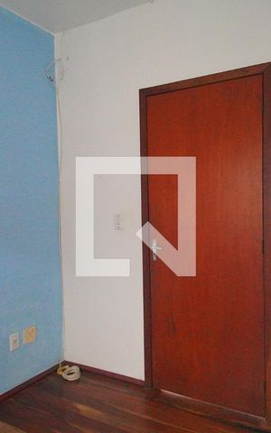 Casa à venda com 416m², 4 quartos e 2 vagas Casa à venda com 416m², 4 quartos e 2 vagasQuarto 1